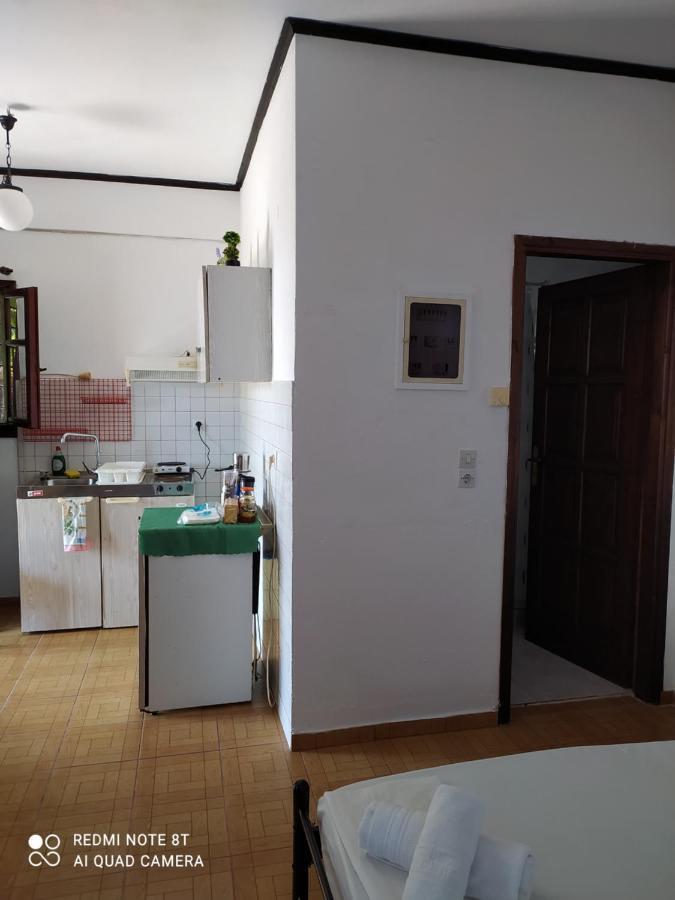 Zoe Apartman Áyios Dhimítrios Kültér fotó